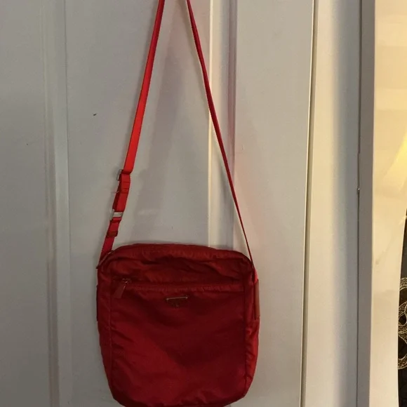 PRADA Nylon Red Messenger Crossbody Bag w/ Shoulder Strap Vintage Authentic - Picture 13 of 16